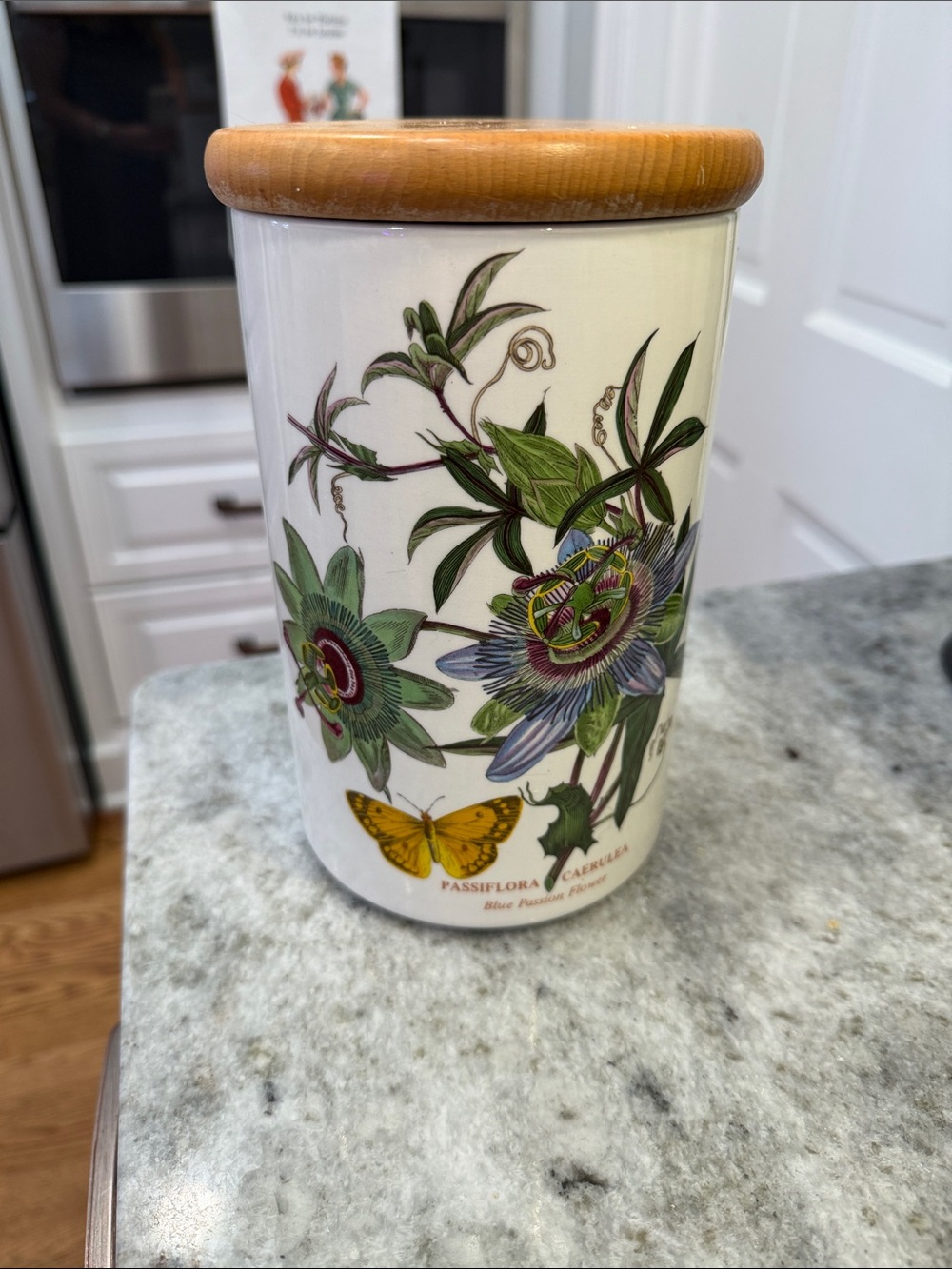 Portmeirion Botanic Garden Ceramic Canister with Bamboo Lid - White/Green
